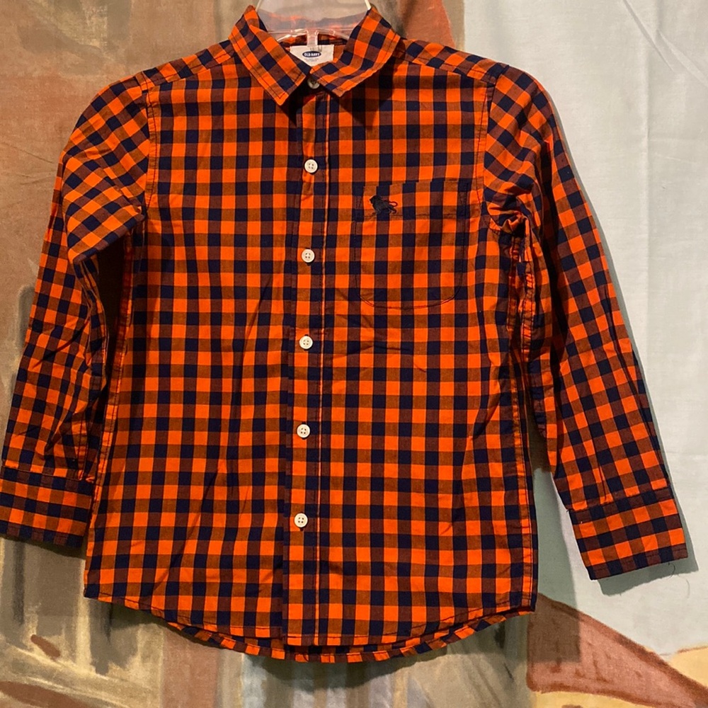 Old Navy plaid button down shirt